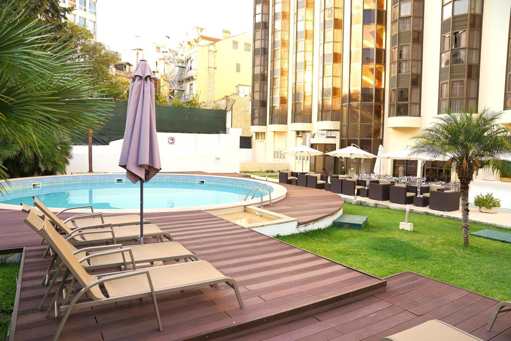 Aparthotel Legendary
