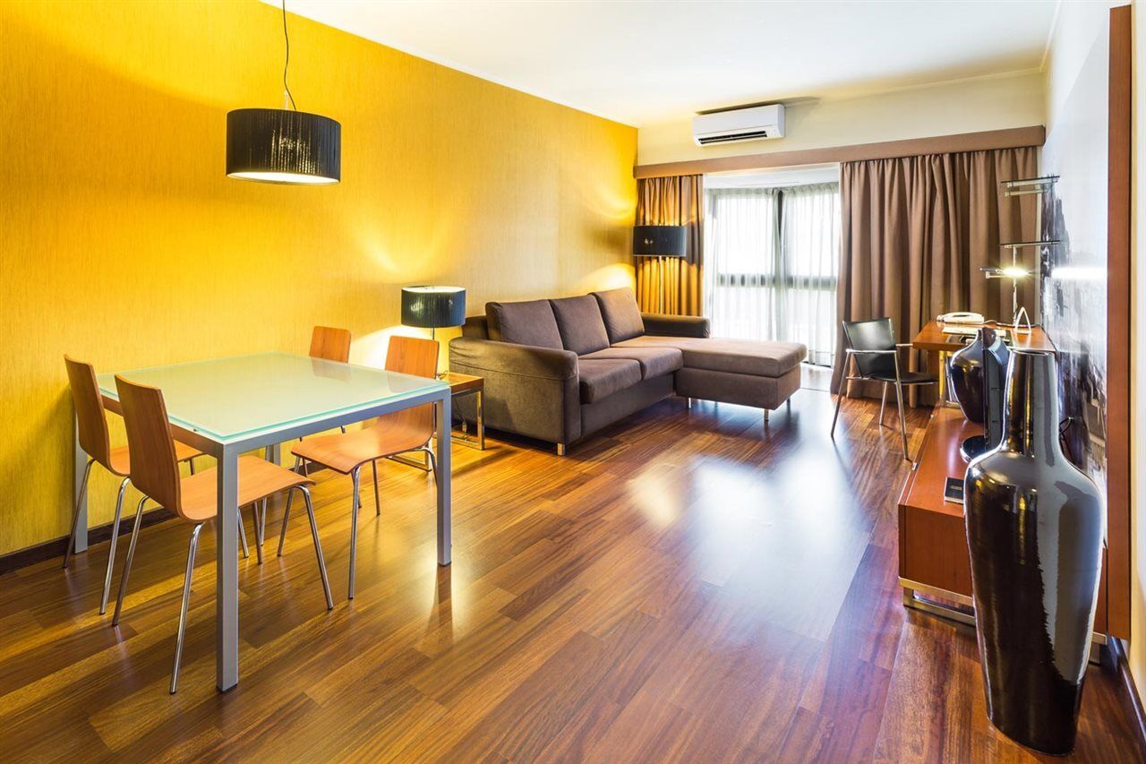 Aparthotel Legendary 4*